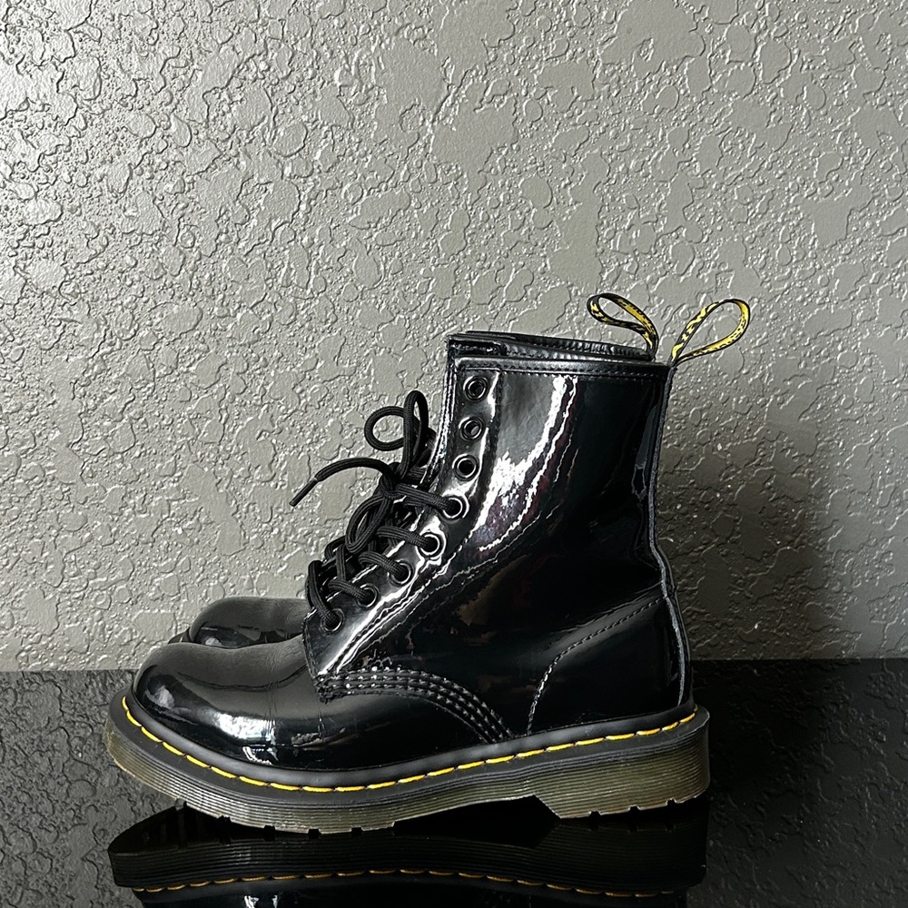 Doc Martens Women's size 6 Patent Leather Combat Boots BLACK   1460W